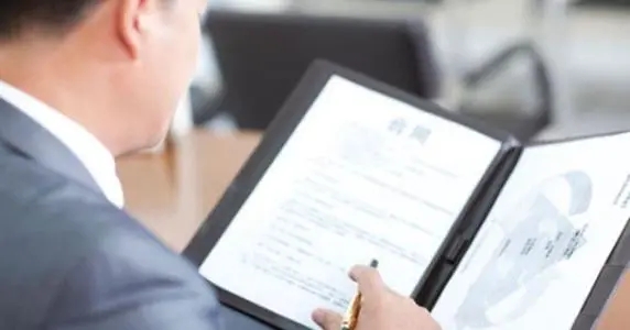 翻译商务合同时，需要注意这些问题